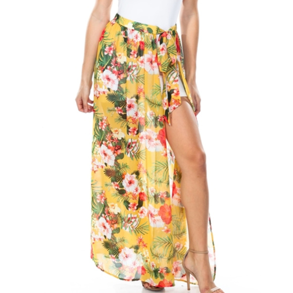 TROPICAL FLORAL SWIMSUIT COVER UP - SARONG - Picture 1 of 4